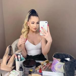 Meet your Posher, Brittany